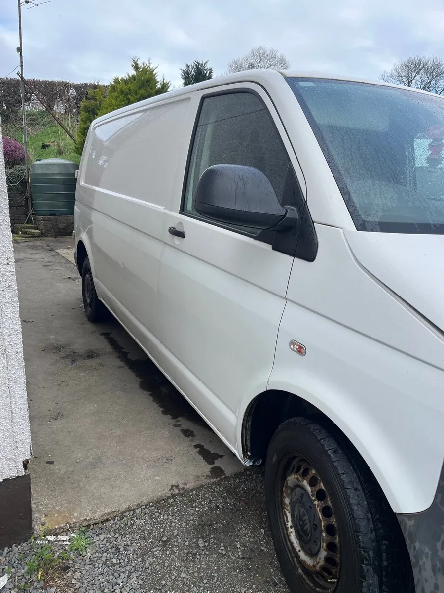 2011 VW transporter - Image 2