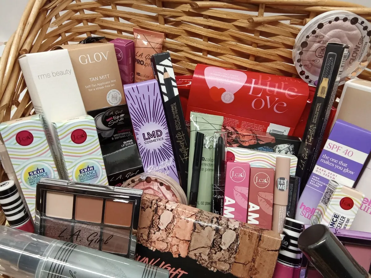 Online Auction Of Makeup and Cosmetics & More! - Image 2