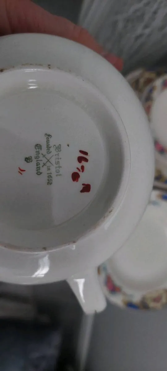 Bristol fine China Dinnerware Set - Image 3