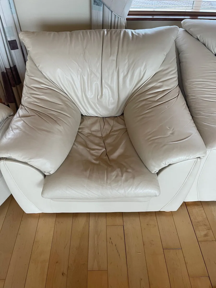 Beige Leather 3 piece suite - Image 2