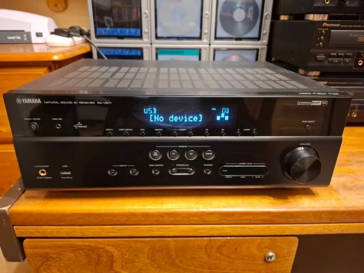 Yamaha RX-V671 3D AV Receiver c/w remote - AS NEW - Image 3