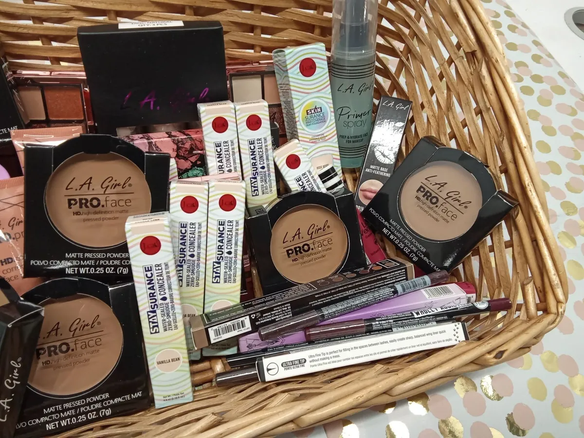 Online Auction Of Makeup And Cosmetics & More! - Image 2