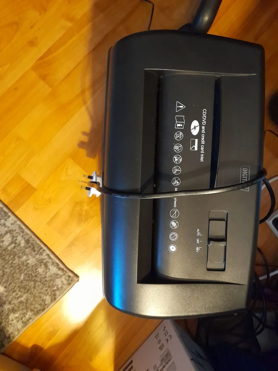 DIGITUS X7CD Paper Shredder - Image 3
