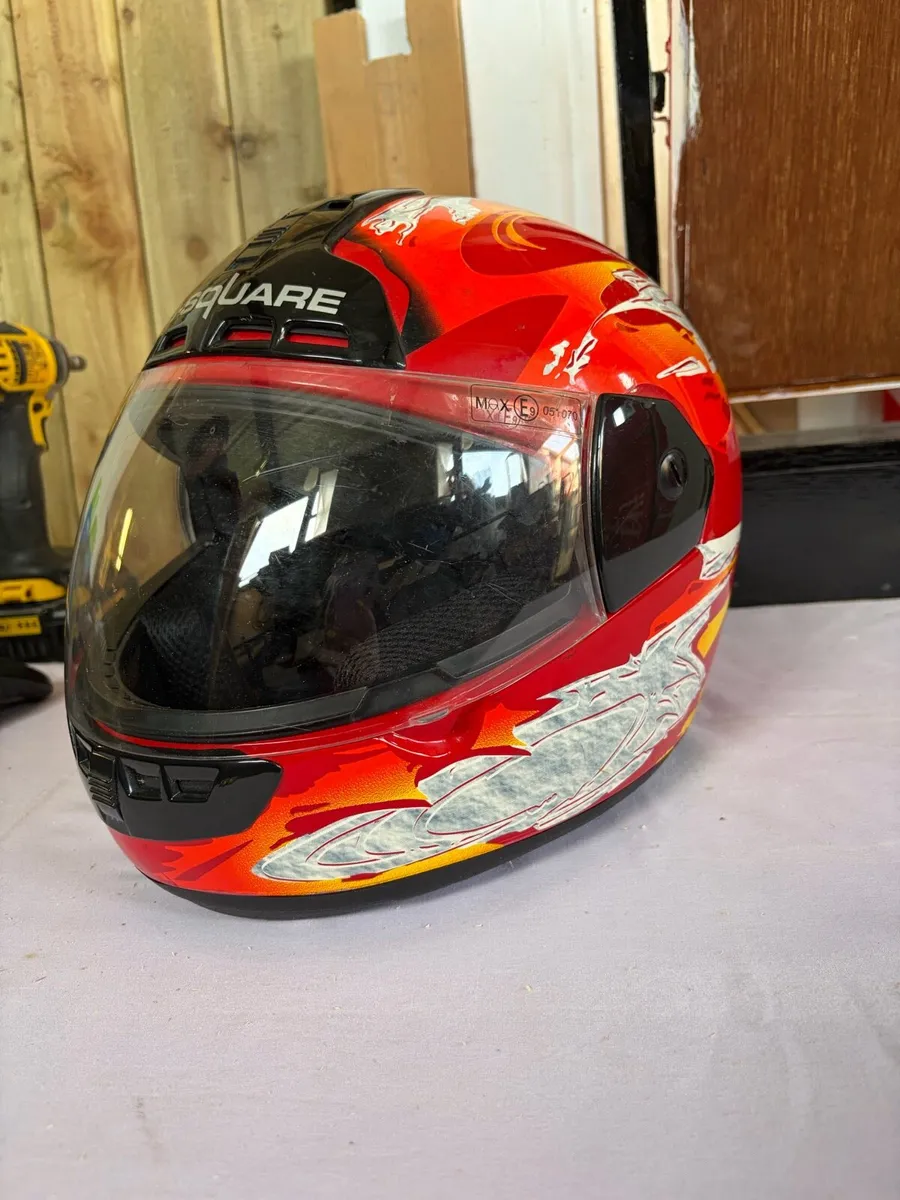 B-Square Motorbike Helmet - Image 2
