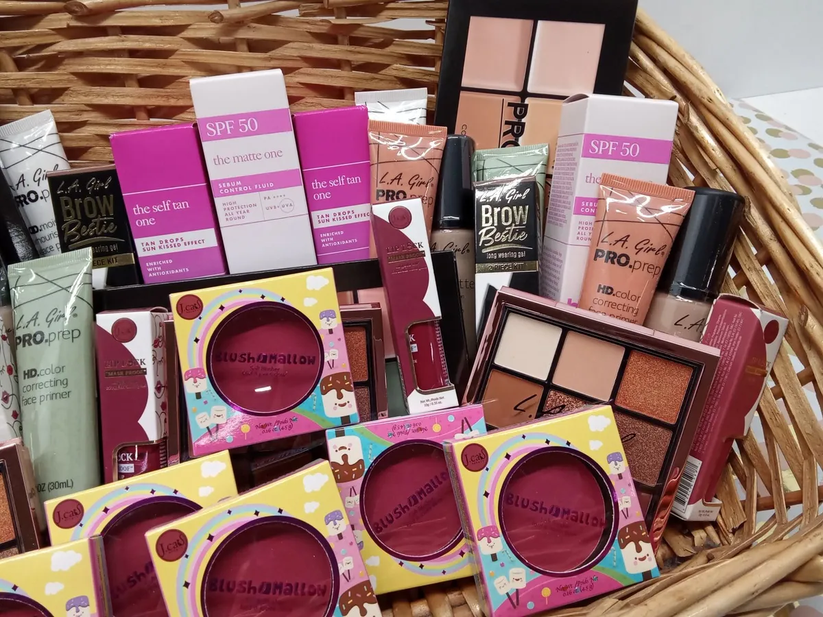 Online Auction Of Makeup And Cosmetics &  More! - Image 2