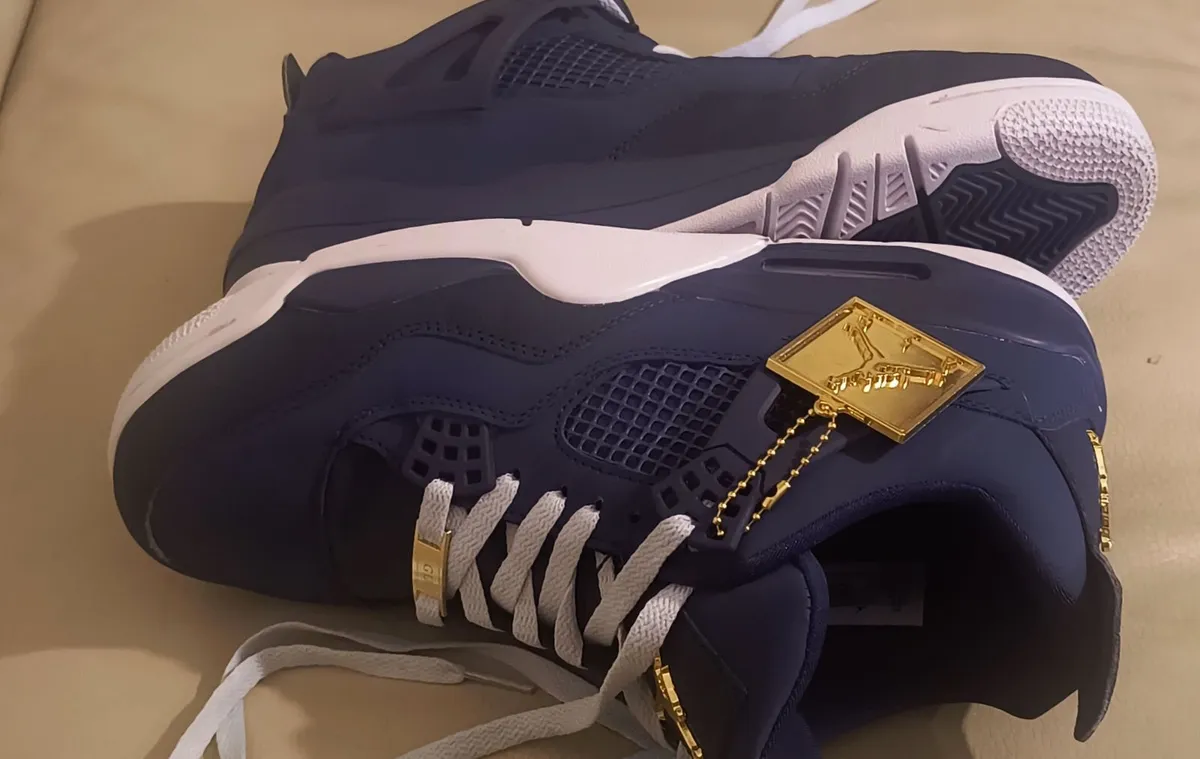 Air Jordan 4 'Howard Bison University PE' - Image 2