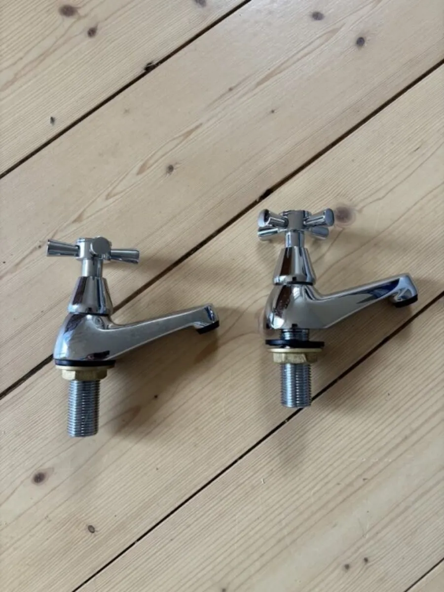 Chrome Sink Taps - Image 1