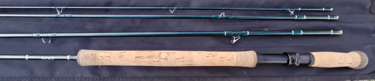 12. CND Gravity Switch 8/9 Excellent condition - Image 1