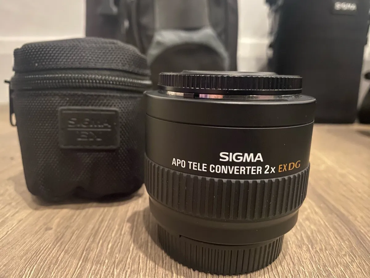 Nikon D3100 & Accessories - Image 4