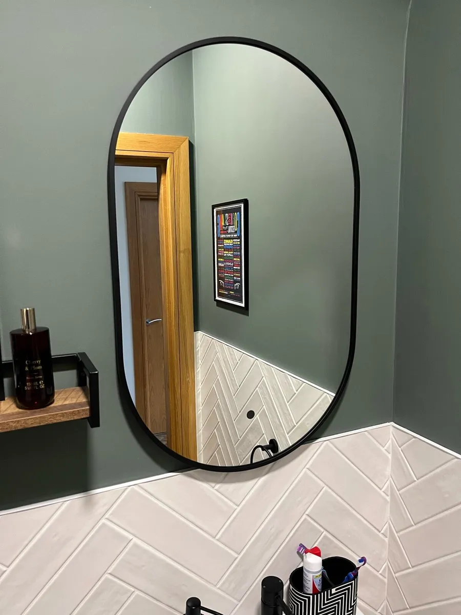 Black Tablet Mirror - Image 1