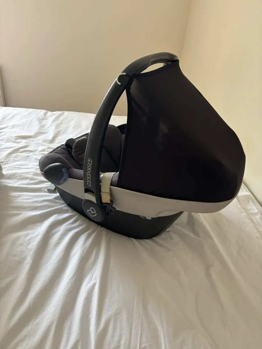 Maxi Cosi Pebble Infant Car Seat - Image 3