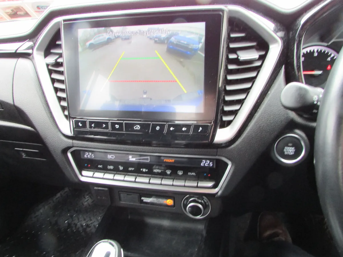 Isuzu Other 2023 Auto One Owner - Image 2