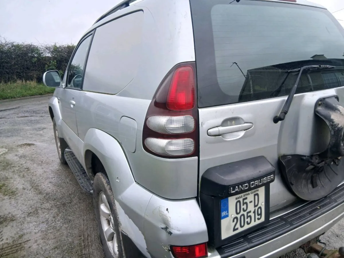 05 Toyota land Cruiser S.W.B. - Image 4