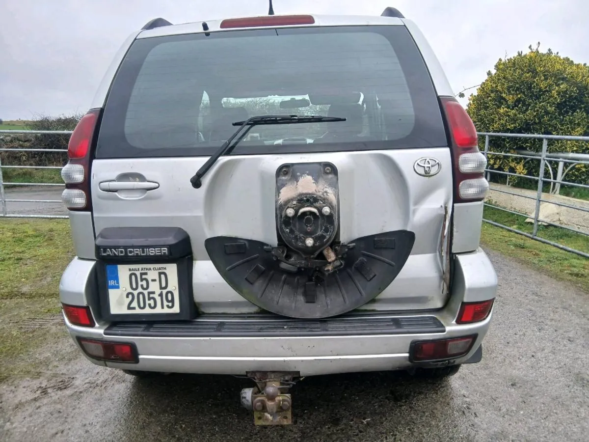 05 Toyota land Cruiser S.W.B. - Image 2