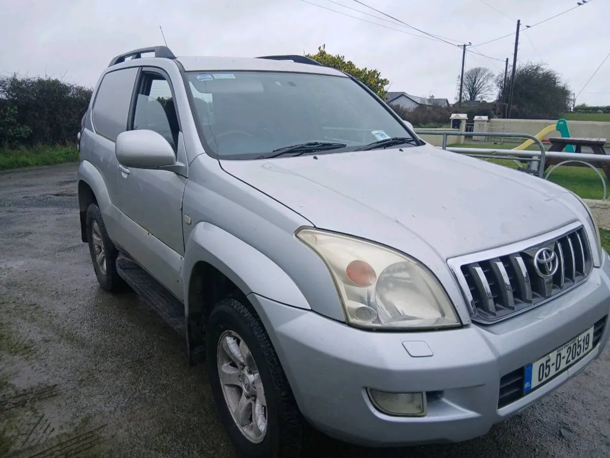 05 Toyota land Cruiser S.W.B. - Image 1