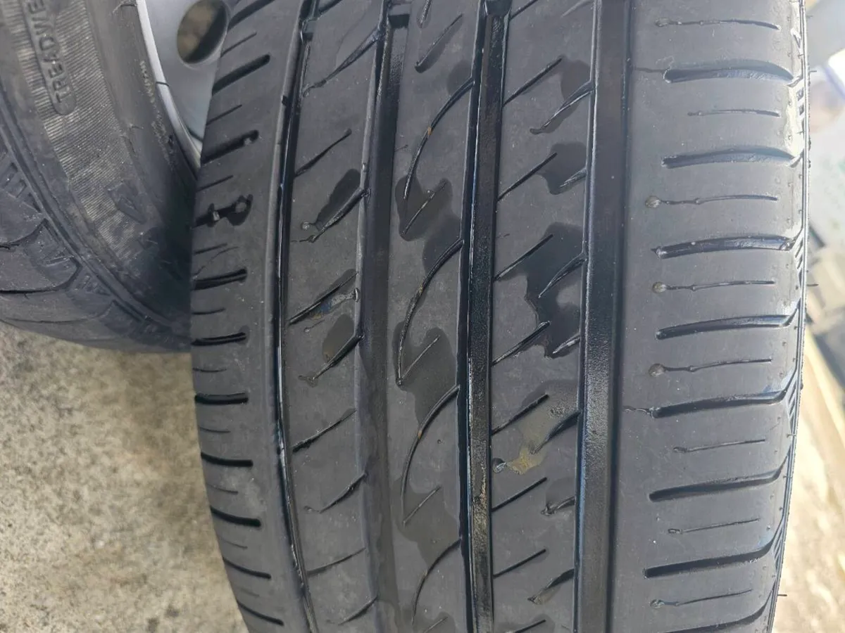 VW Steel Rims & Tyres - Image 4