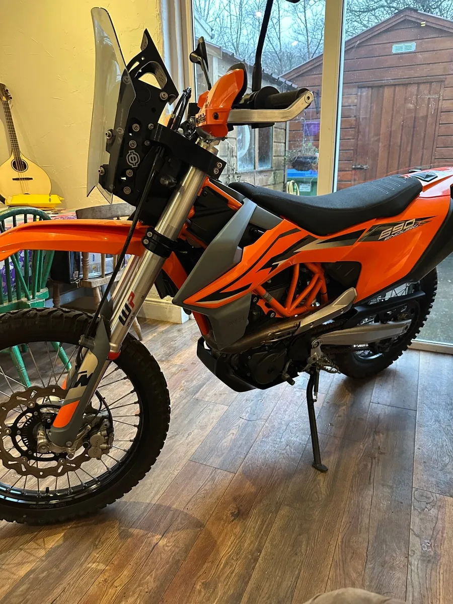 KTM  690 enduro r  2024 - Image 2