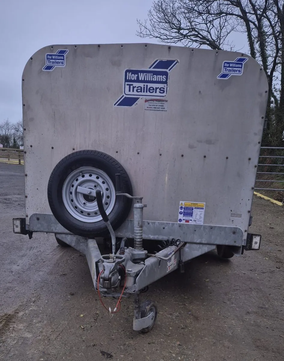 Ifor Williams 12 ft   sheep/pig  trailer - Image 2