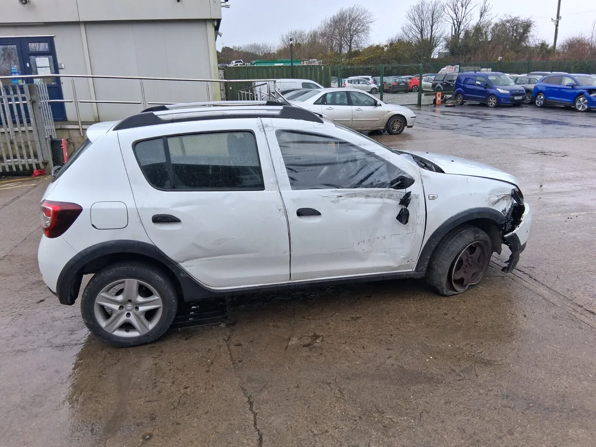 16 DACIA SANDERO  STEPWAY 1.5 (for parts only) - Image 3