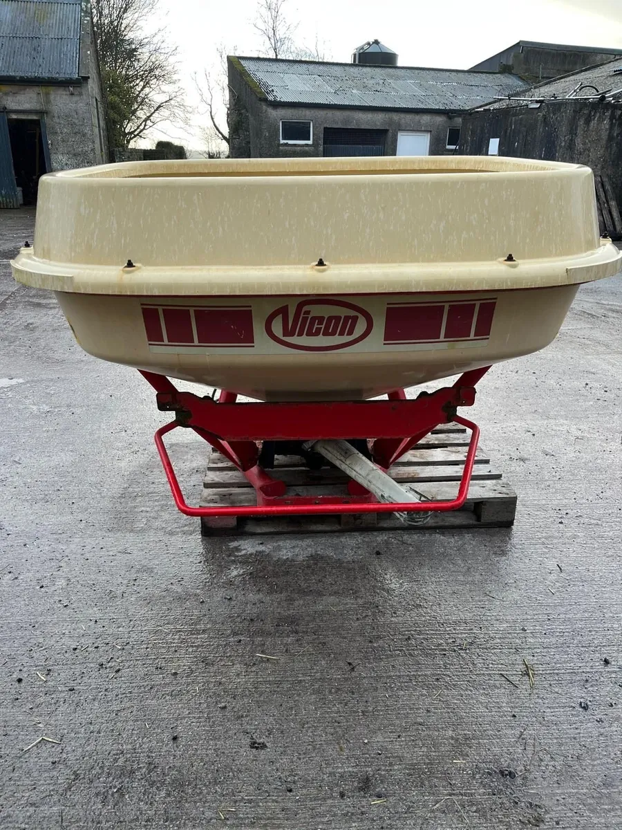 Fert Spreader - Image 2