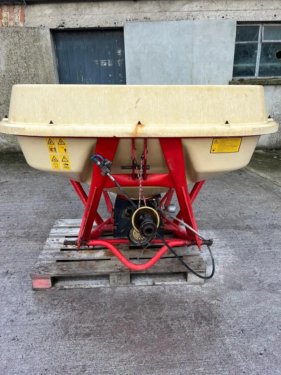 Fert Spreader - Image 3