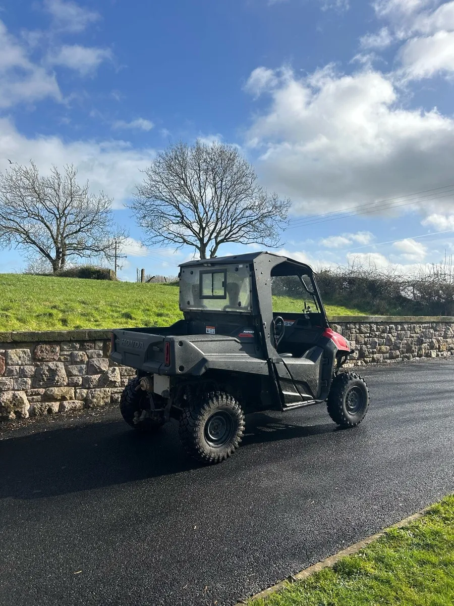 2020 Honda Pioneer 700cc buggy / gator - Image 3