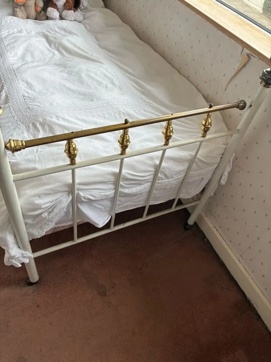 Bed frame style single Victorian style - Image 2