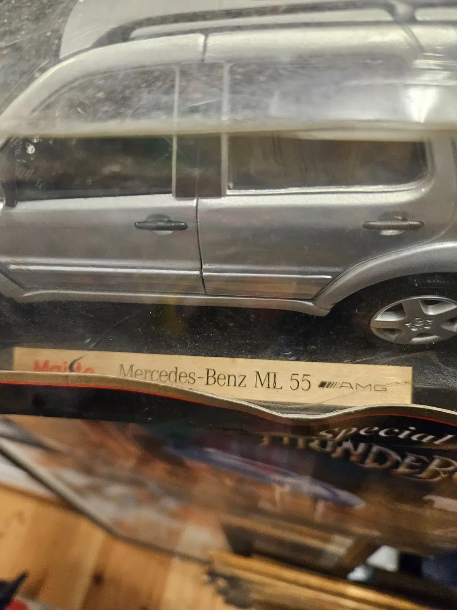 Corgi Maisto Mercedes - Image 3