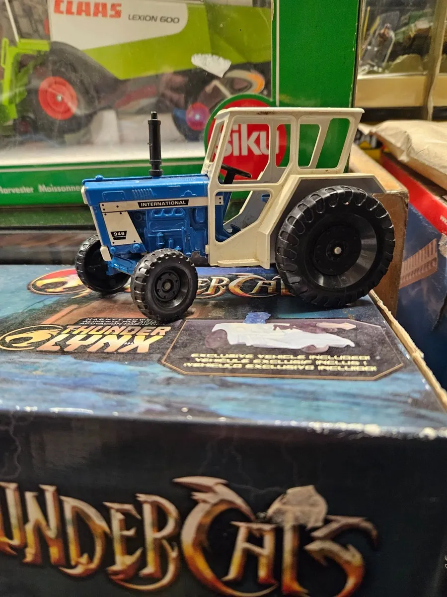 Vintage Lonestar Crescent Tractor - Image 2