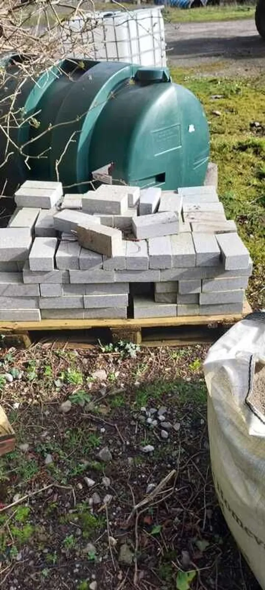 Granite bricks and slabs - Image 2