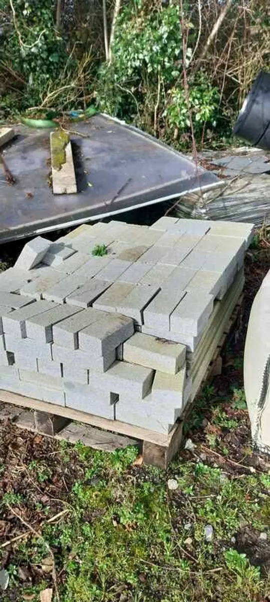 Granite bricks and slabs - Image 3