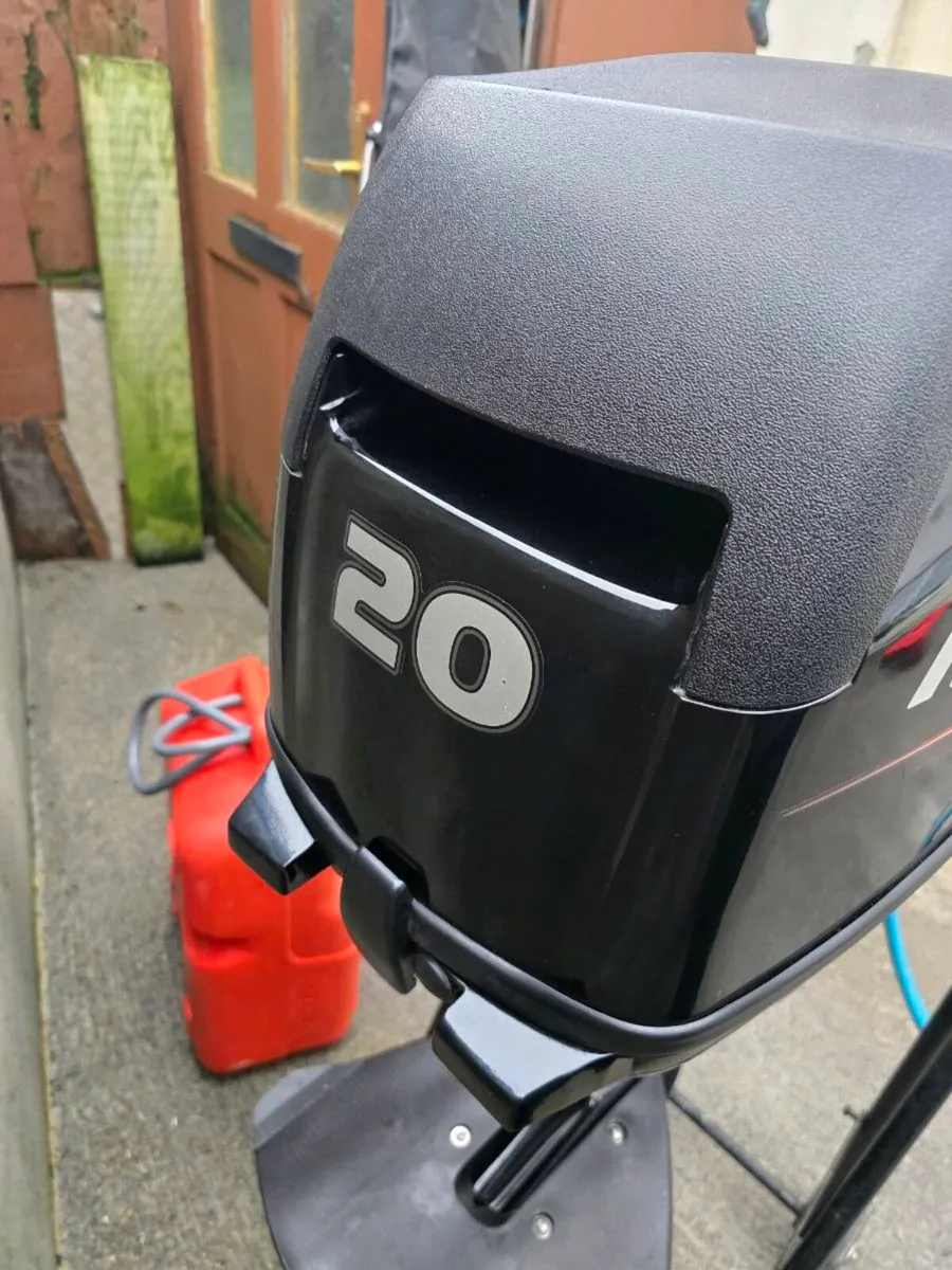 Boat engine - Image 2