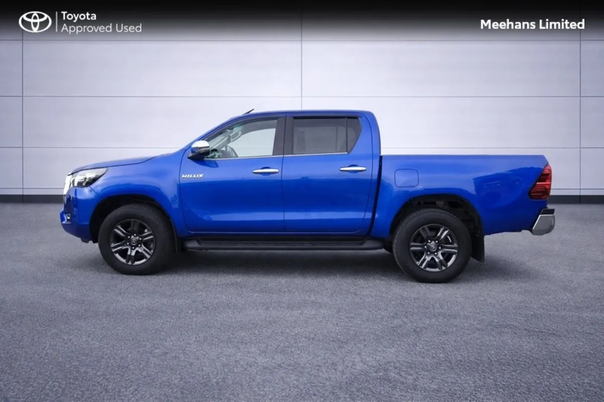 Toyota Hilux HILUX 2.8 SR5 D/CAB AUTO - Image 3