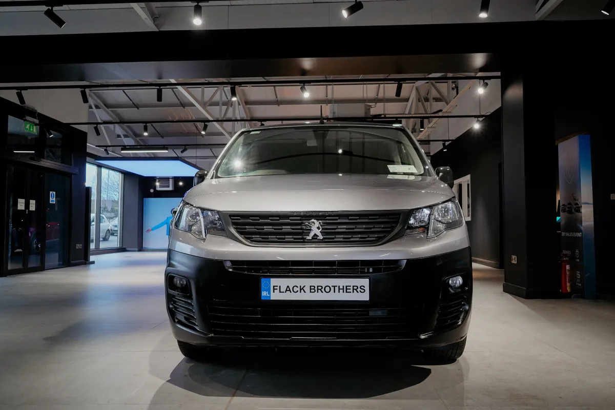 2023 Peugeot Partner Professional Plus 1.5 BlueHDi - Image 3