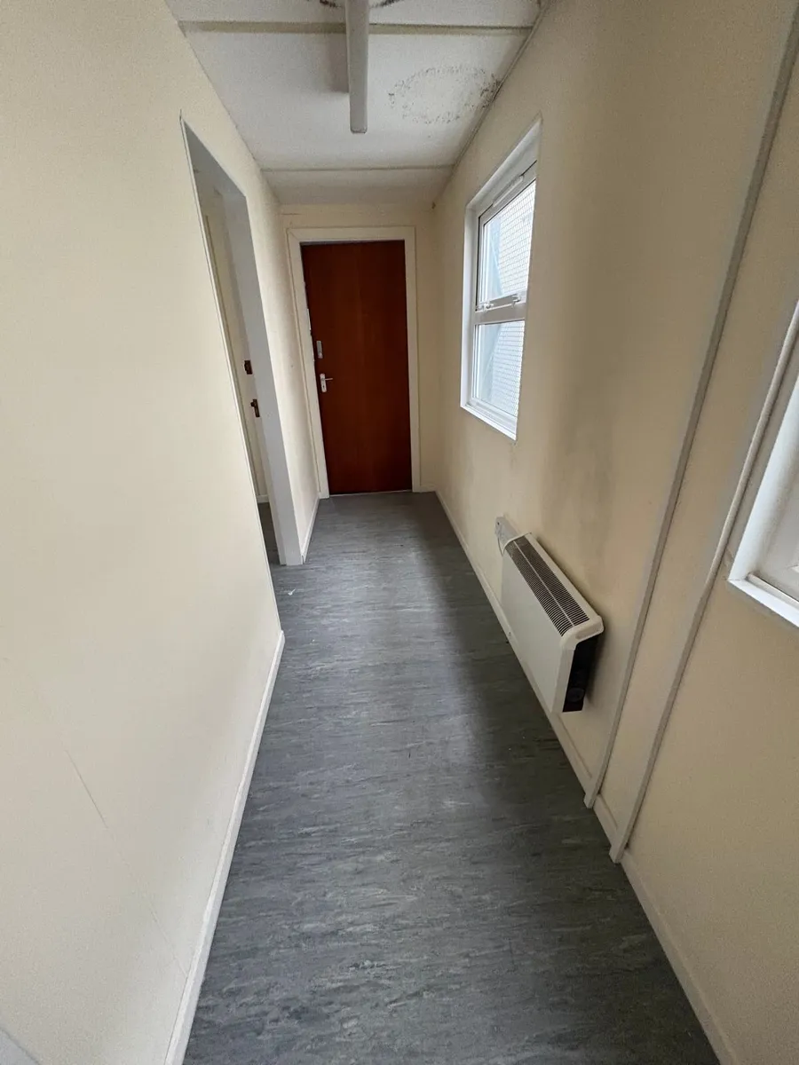 12m x 3.6 Divided Cabin - Image 1