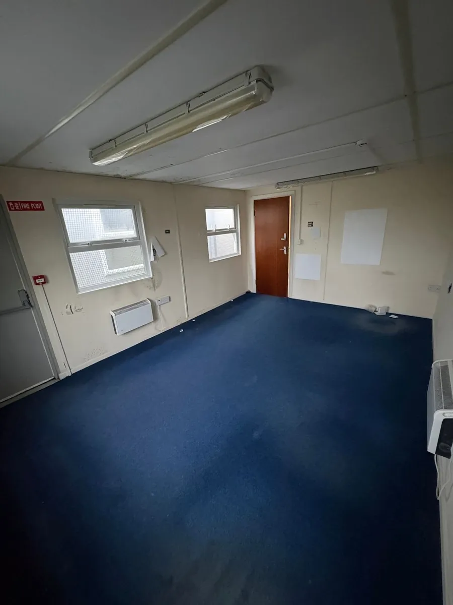 12m x 3.6 Divided Cabin - Image 2