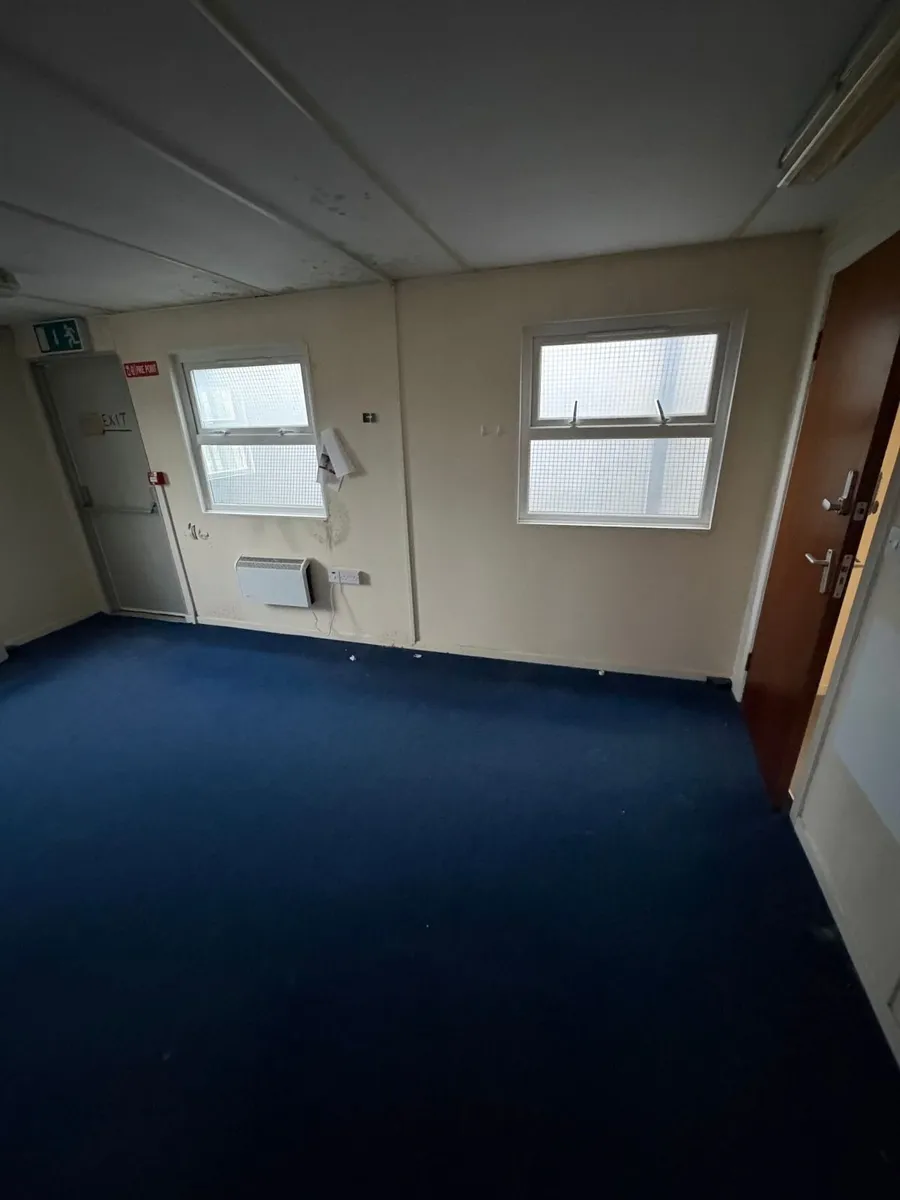 12m x 3.6 Divided Cabin - Image 3