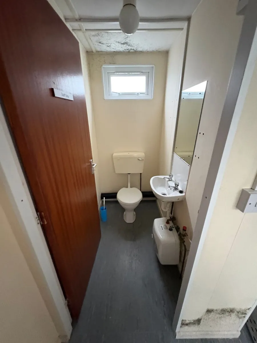 12m x 3.6 Divided Cabin - Image 4