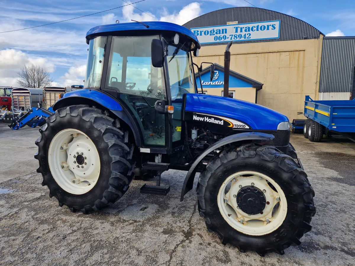 2004 New Holland TD95 - Image 1