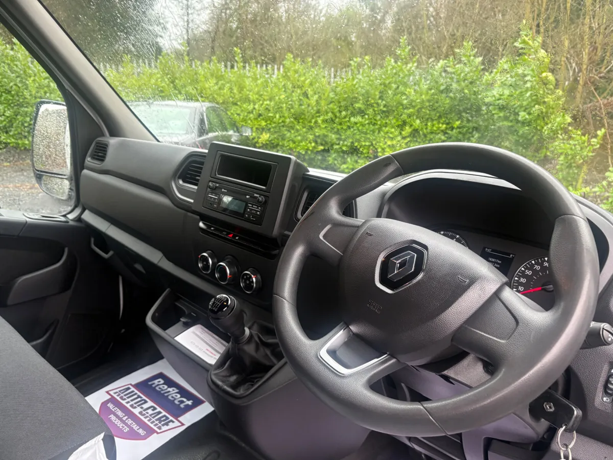 Renault Master 2023 35 (135bhp) business - Image 3