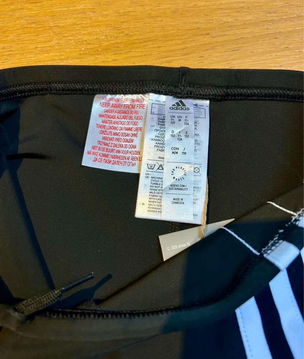 Adidas boys swimming trunks BNWT age 11-12yrs - Image 3