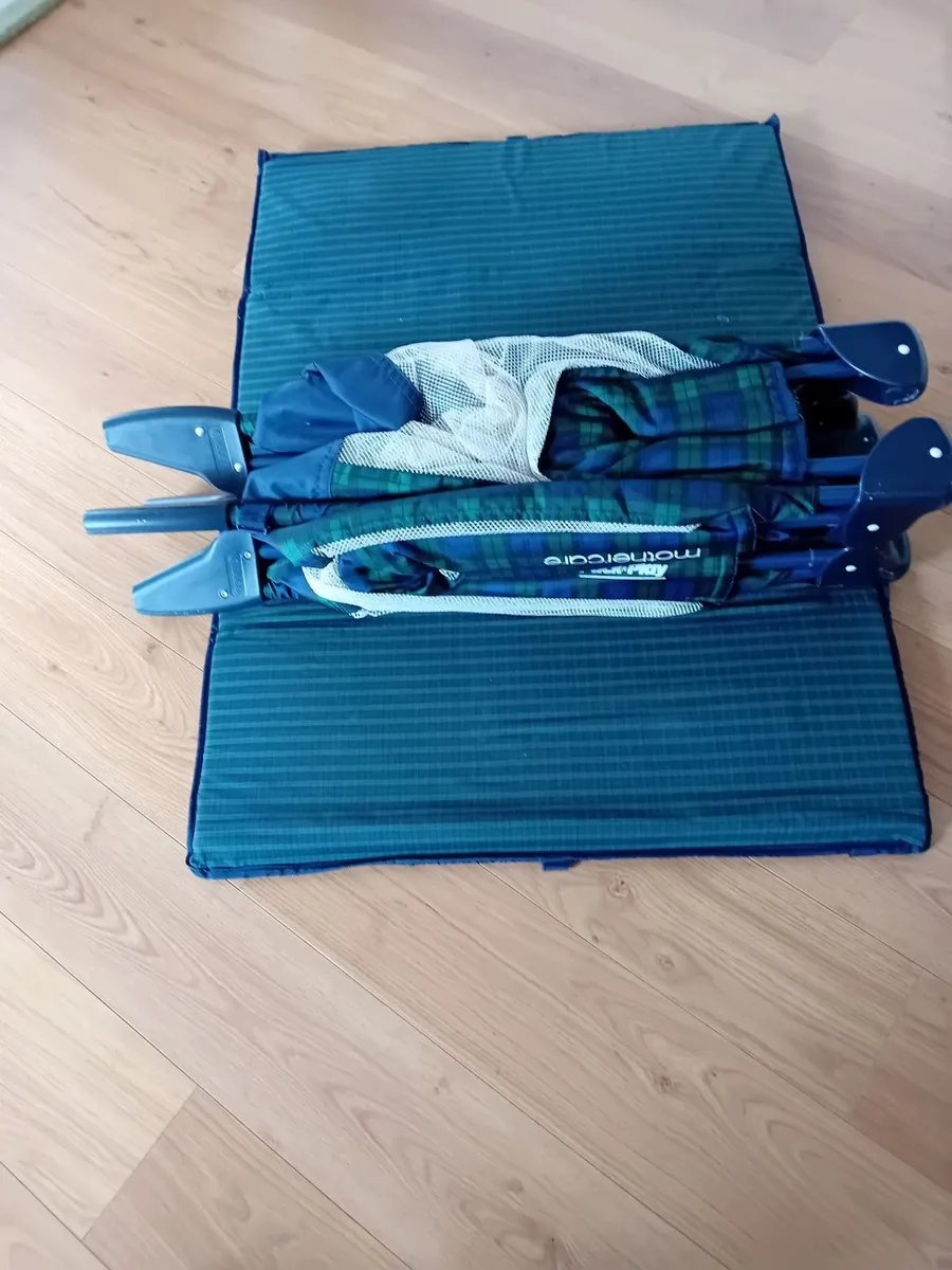 Mothercare Travel Cot with bag - Image 2
