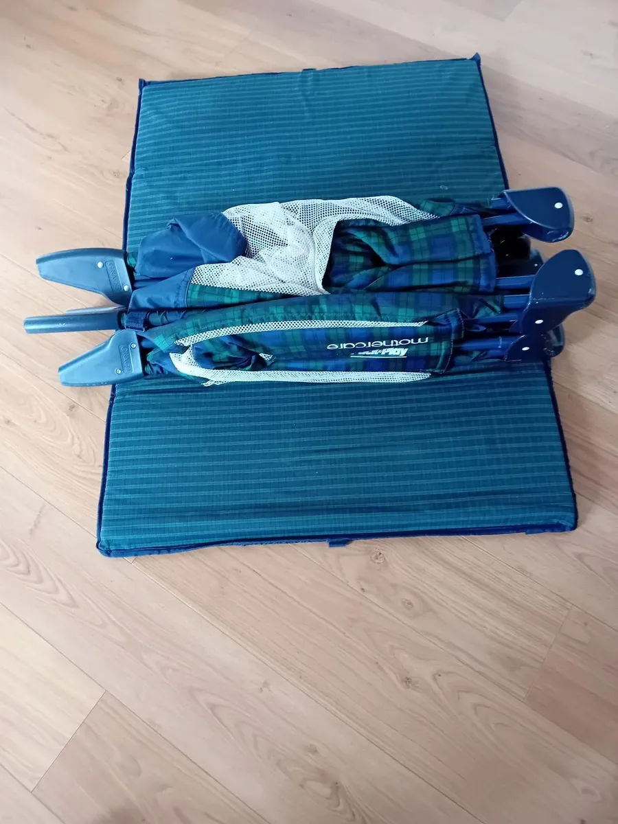 Mothercare Travel Cot with bag - Image 3