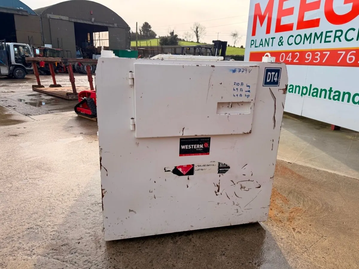 2600 LITRES WESTERN FUEL BOWSER.....779V - Image 4