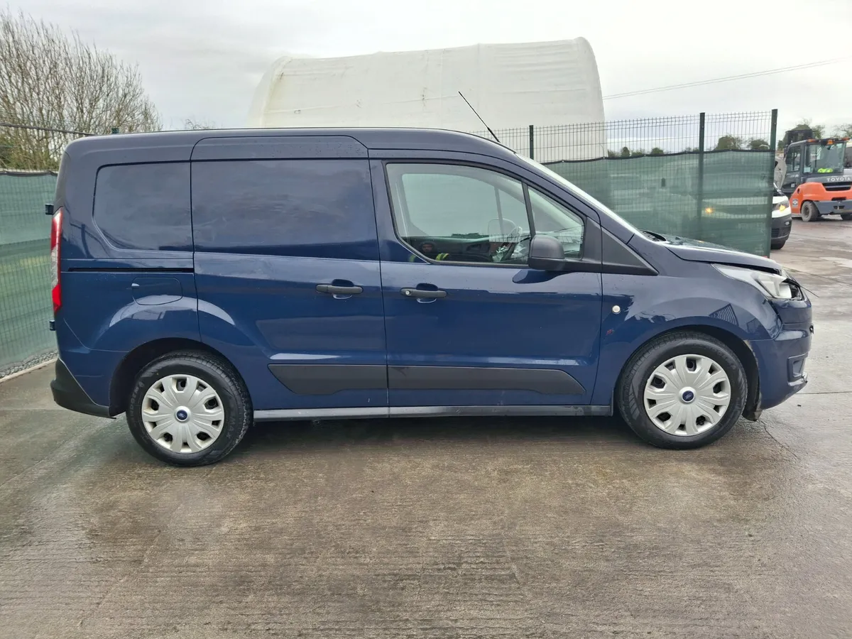 202 Ford Transit Connect  Trend Light Damage - Image 1