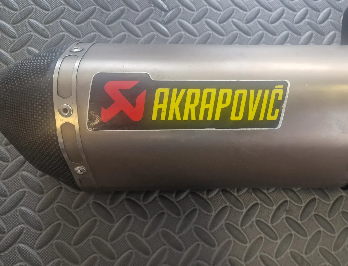 Z750R Akrapovic exhaust system - Image 4