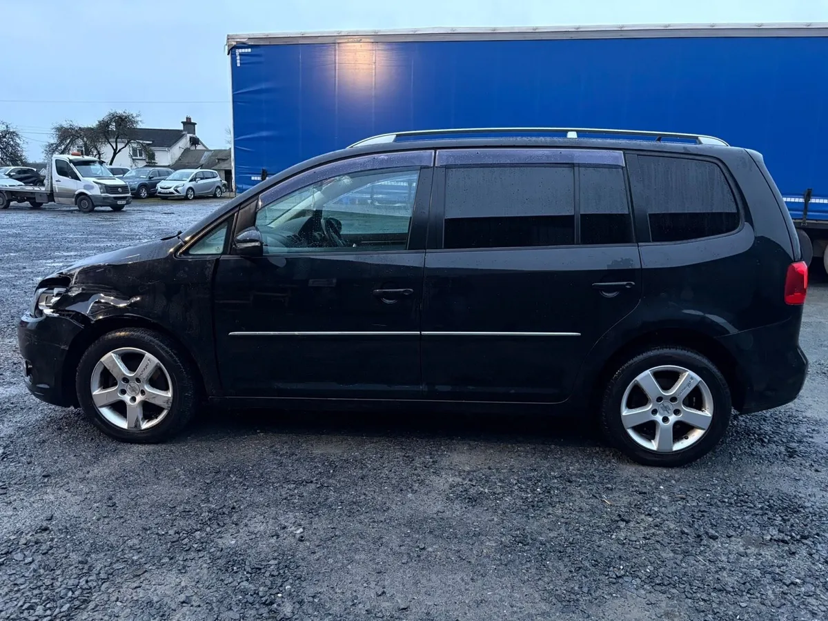 2012 Volkswagen Turano 1.4 petrol automatic - Image 1