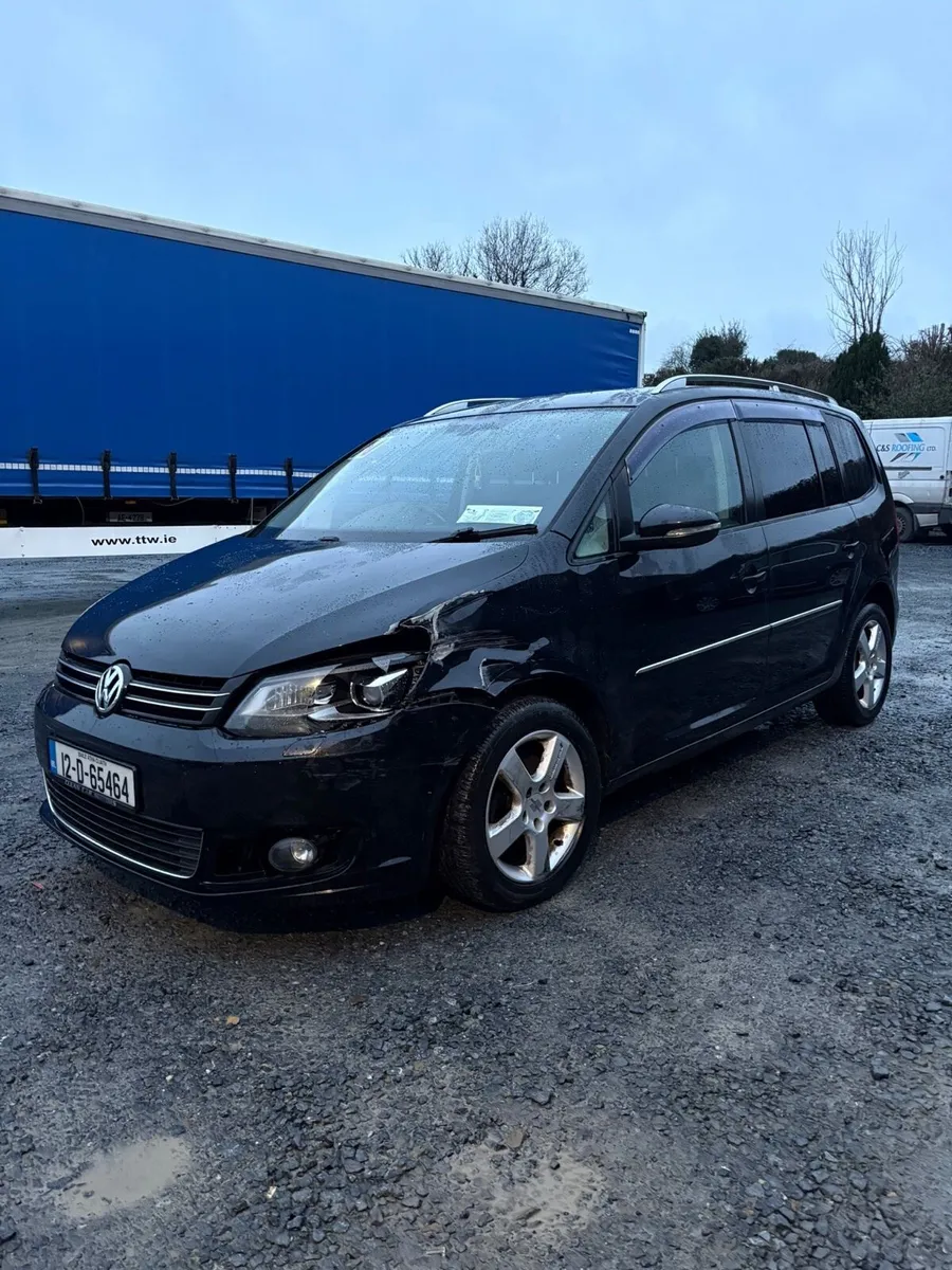 2012 Volkswagen Turano 1.4 petrol automatic - Image 2