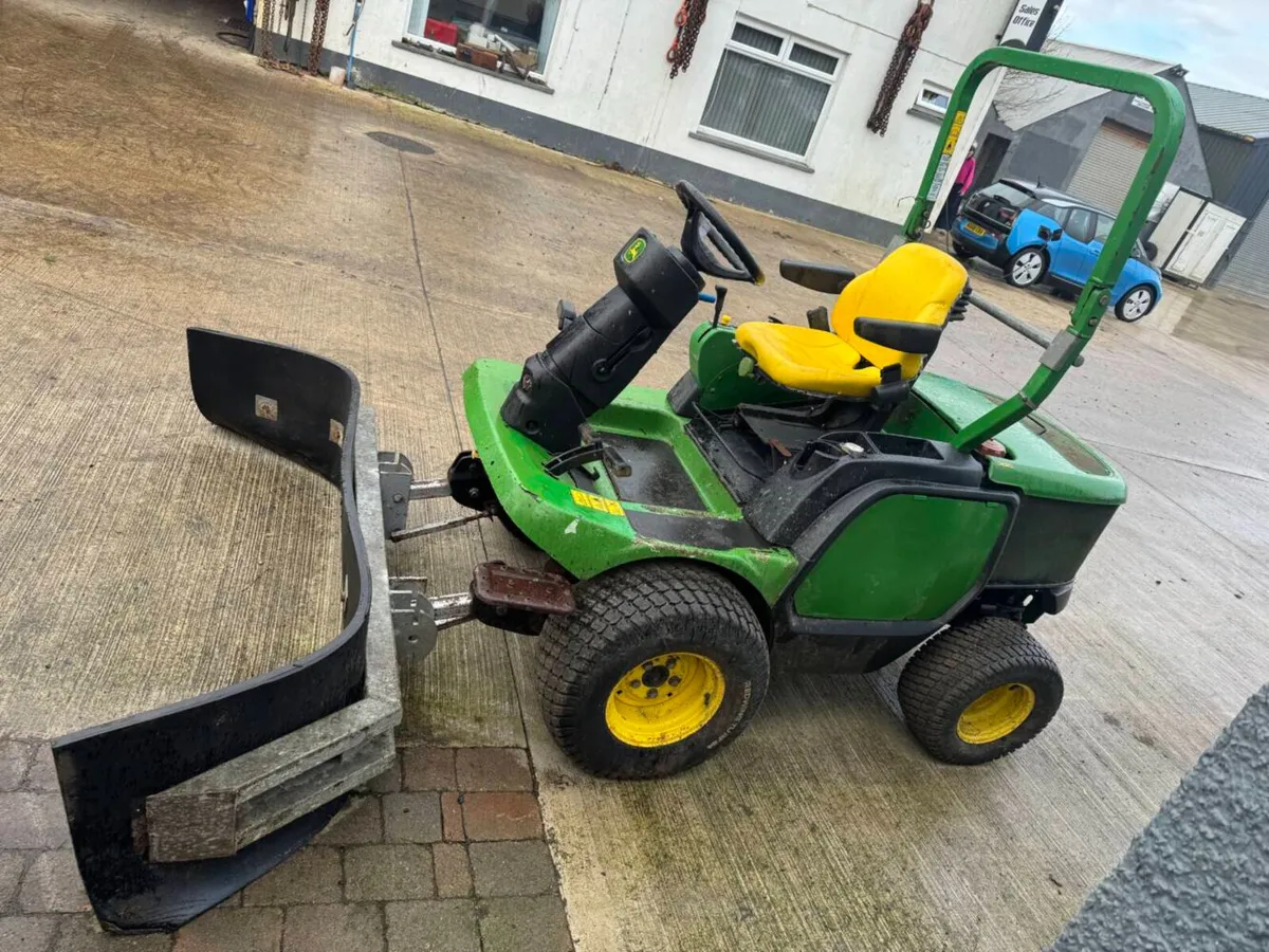 John Deere 1545 - Image 1