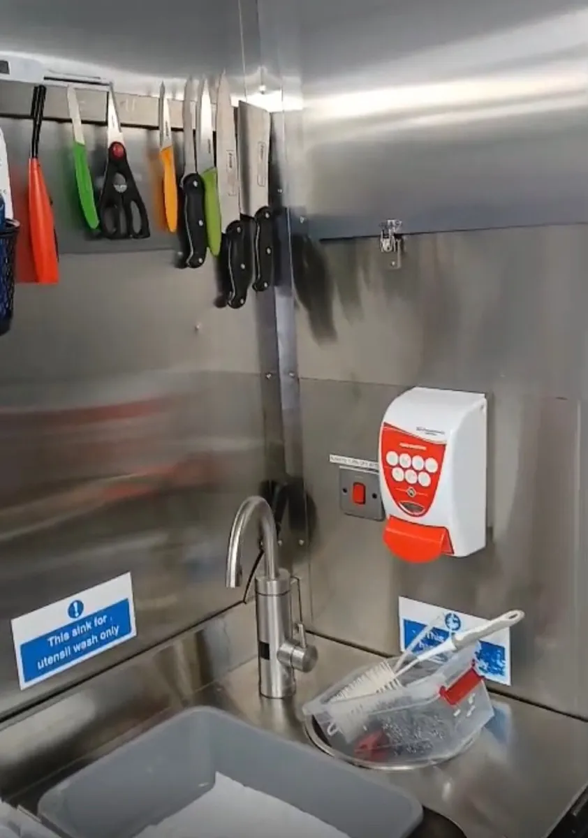 Food Truck – Fully Fitted – Turnkey - Image 3